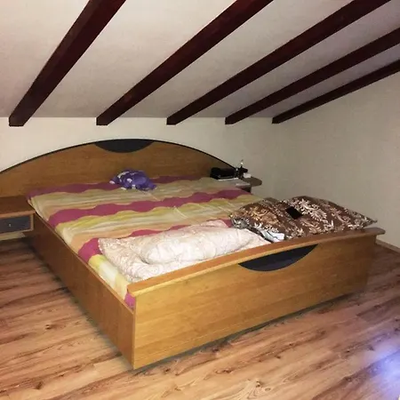 Holiday House *