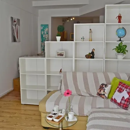 Holiday House 아파트