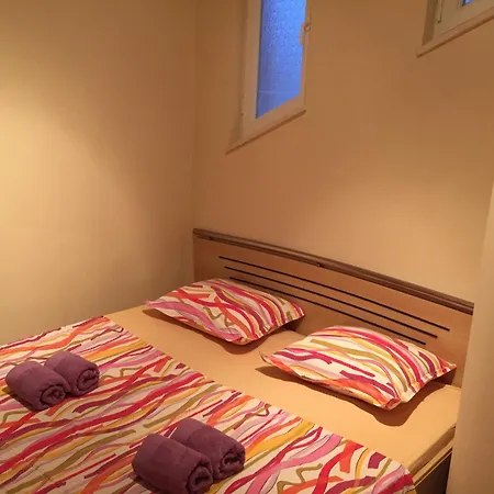 Holiday House شقة *