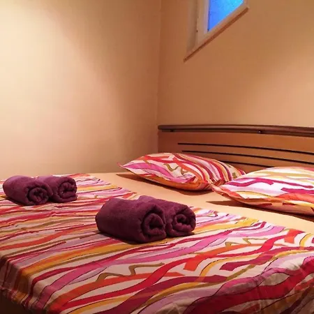 Holiday House شقة *