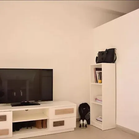 Holiday House شقة