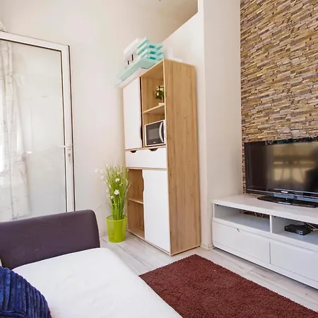 Holiday House شقة *