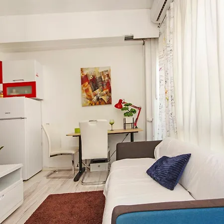 Holiday House *