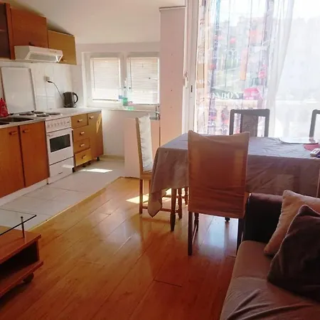 Holiday House * سبليت