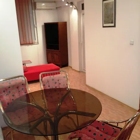 Holiday House *