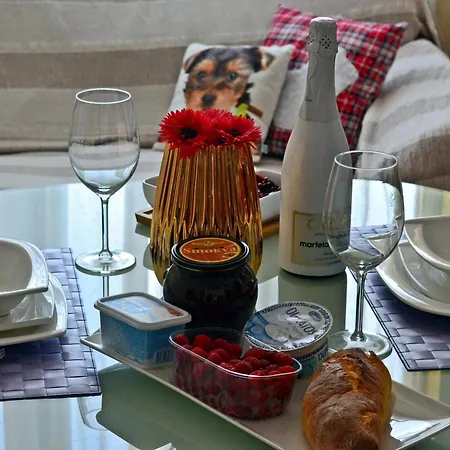 Holiday House شقة