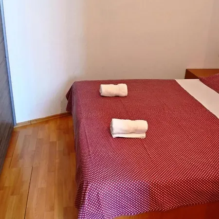 Holiday House سبليت