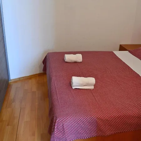 Holiday House شقة *