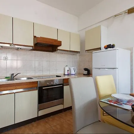 Holiday House سبليت